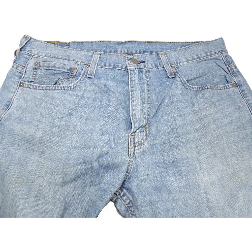 Levis this pair